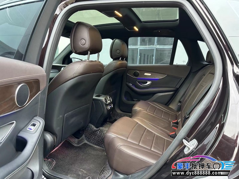 21年奔驰GLC轿车抵押车出售