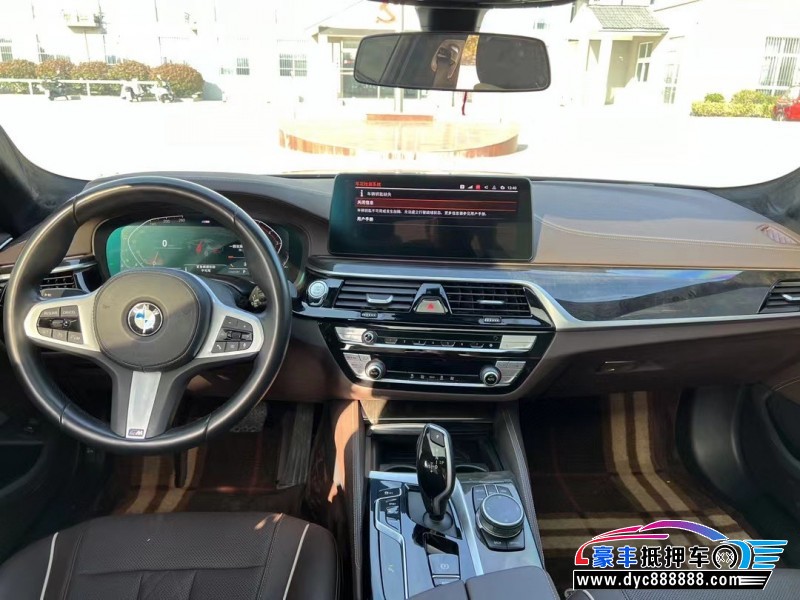 21年宝马5系轿车抵押车出售