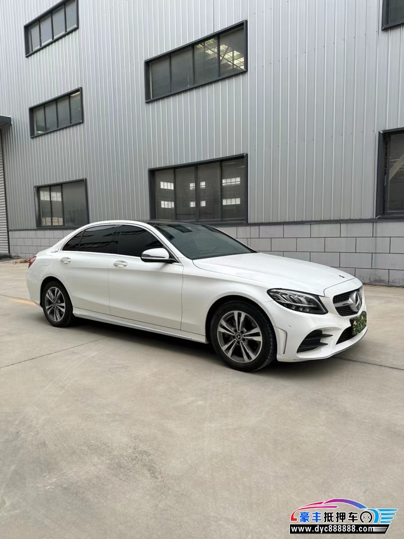 21年奔驰C轿车抵押车出售