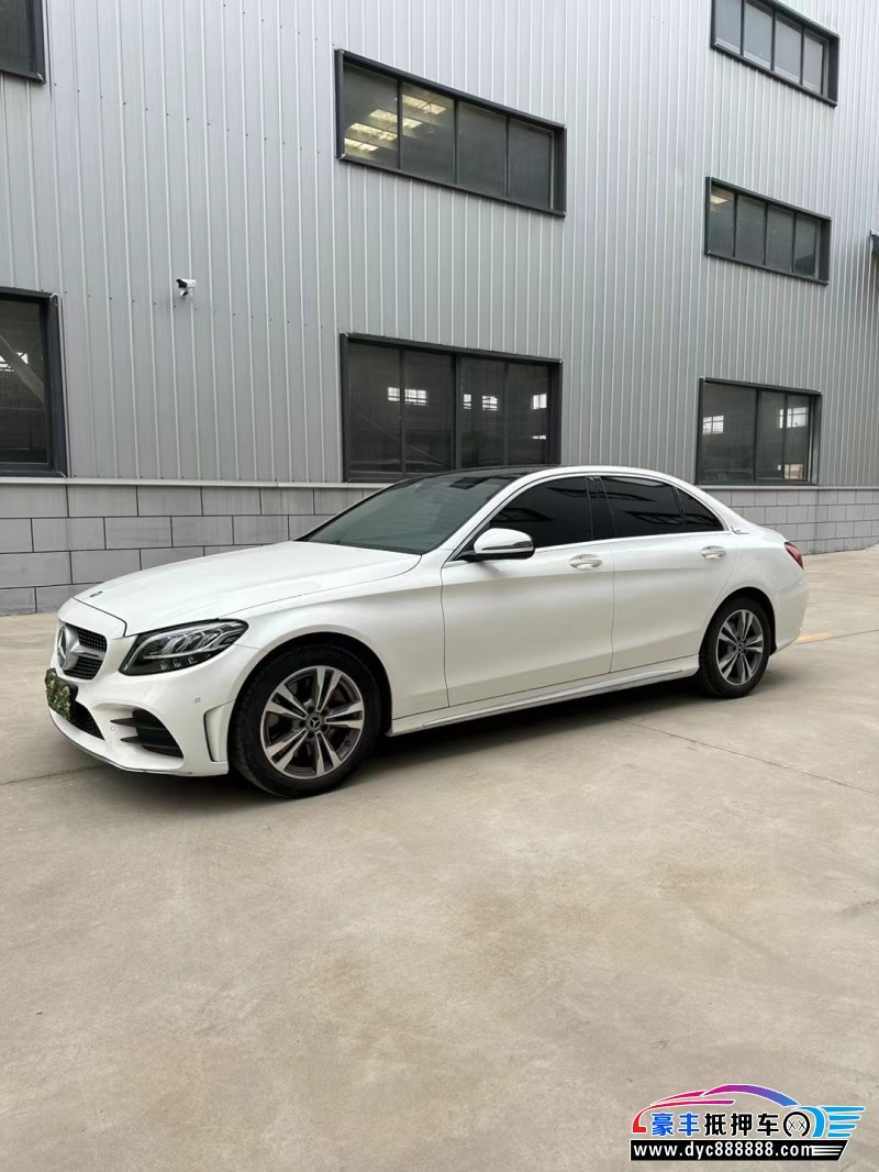 21年奔驰C轿车抵押车出售