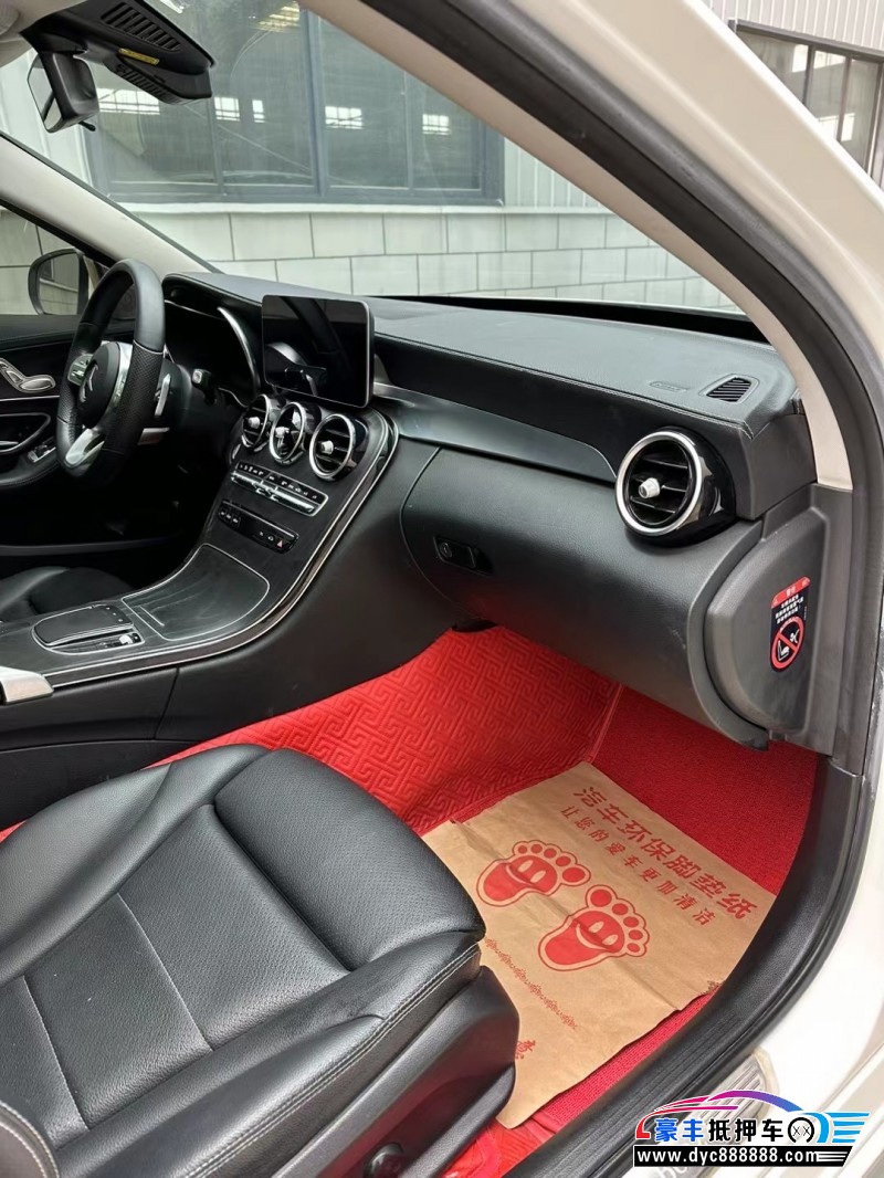 21年奔驰C轿车抵押车出售