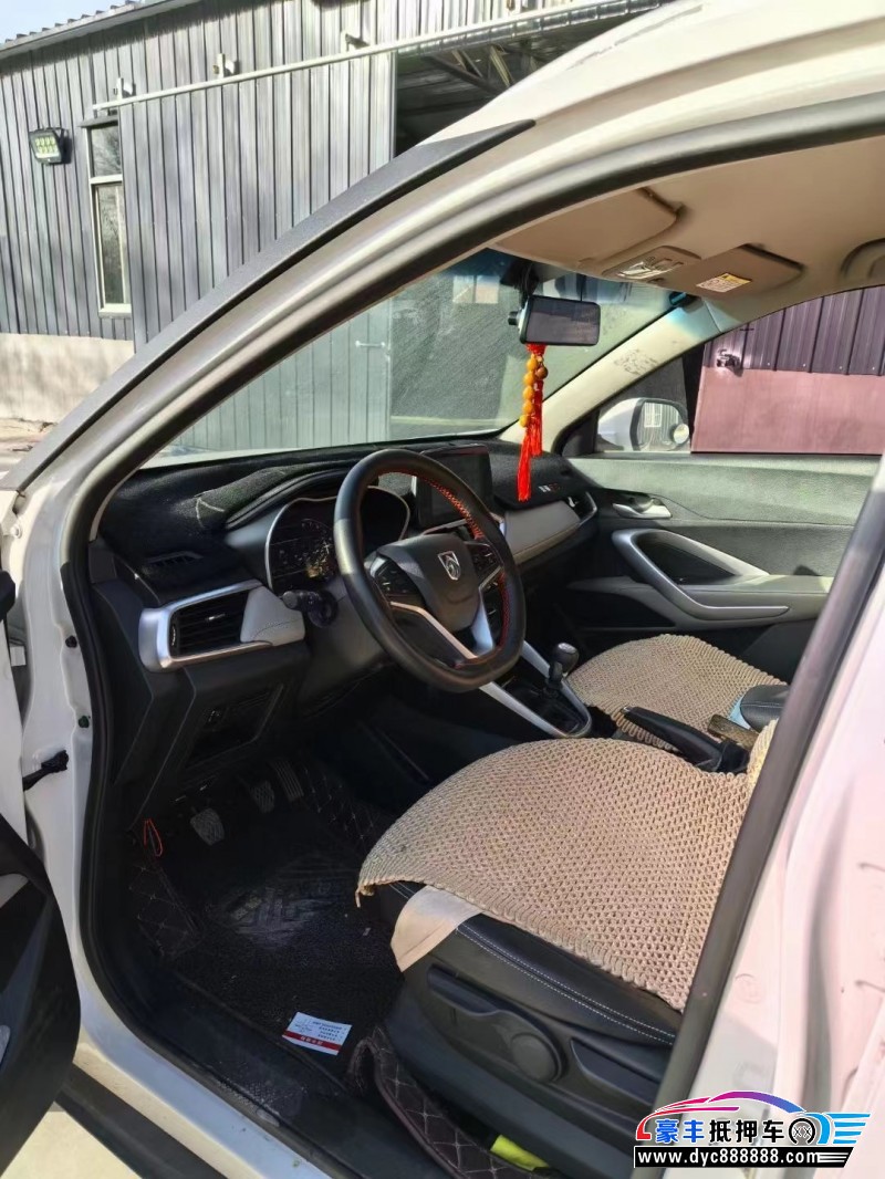 17年宝骏510轿车抵押车出售