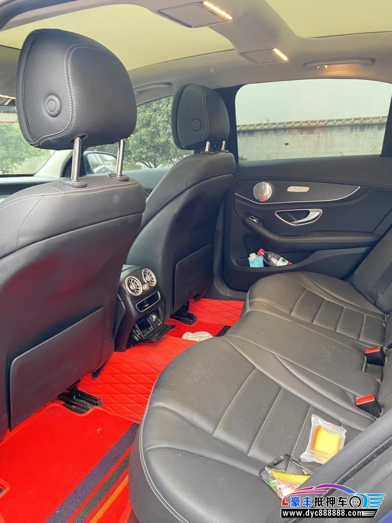 19年奔驰GLC轿车抵押车出售