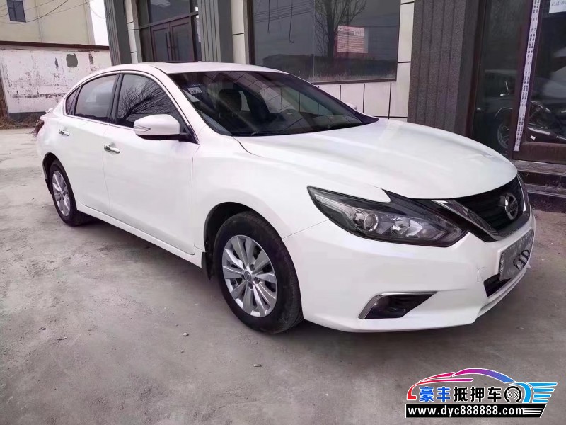 17年日产天籁轿车抵押车出售