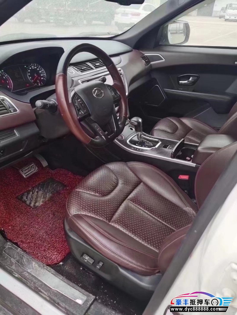 15年陆风X7轿车抵押车出售