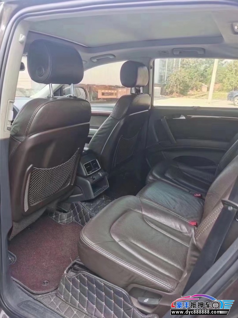 13年奥迪Q7轿车抵押车出售