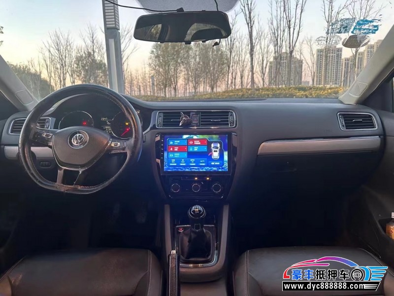 17年大众速腾轿车抵押车出售