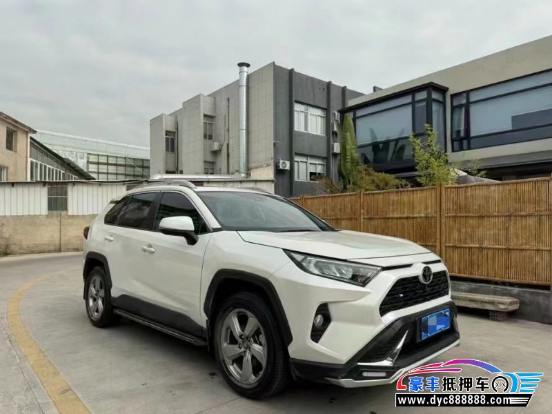 20年丰田RAV4荣放轿车抵押车出售