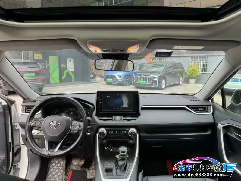 20年丰田RAV4荣放轿车抵押车出售