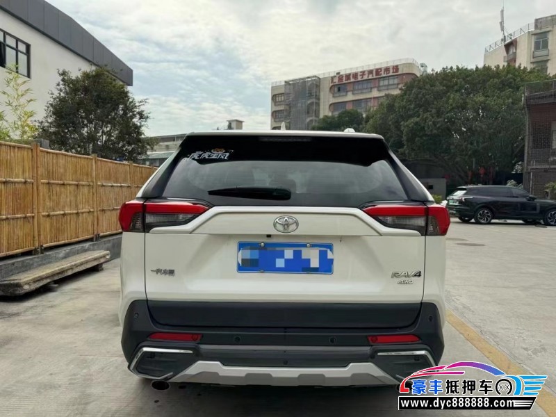 20年丰田RAV4荣放轿车抵押车出售