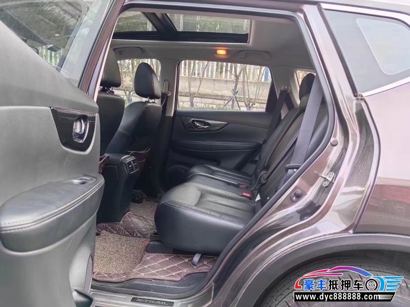 17年日产奇骏SUV抵押车出售