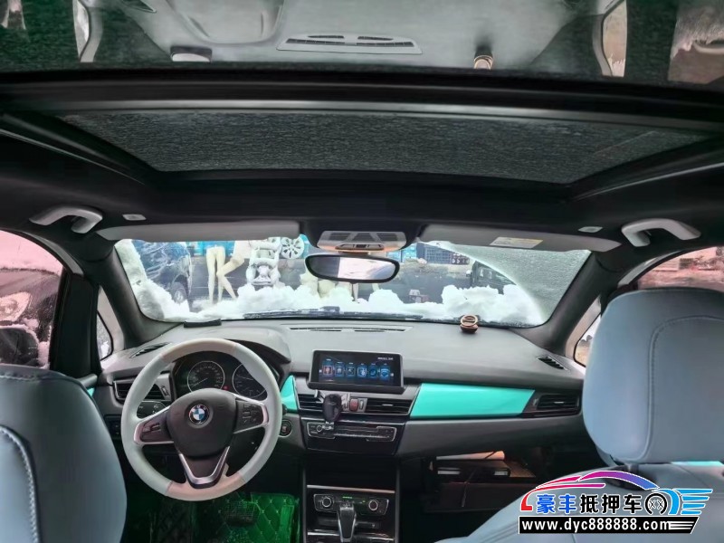 16年宝马2系轿车抵押车出售