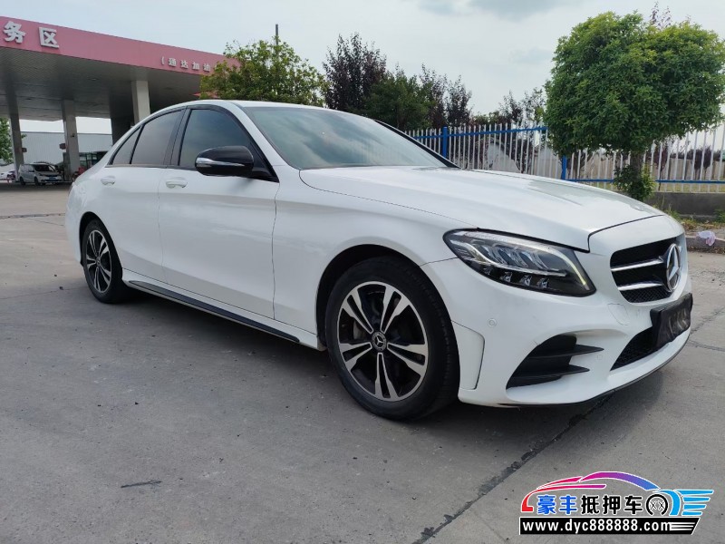 19年奔驰C轿车抵押车出售