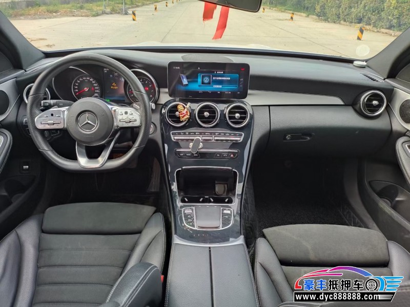 19年奔驰C轿车抵押车出售