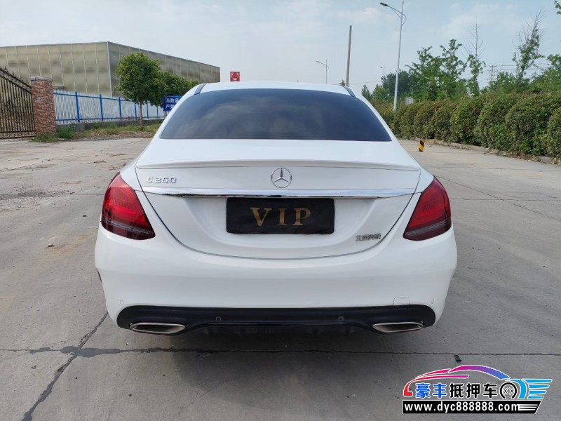 19年奔驰C轿车抵押车出售