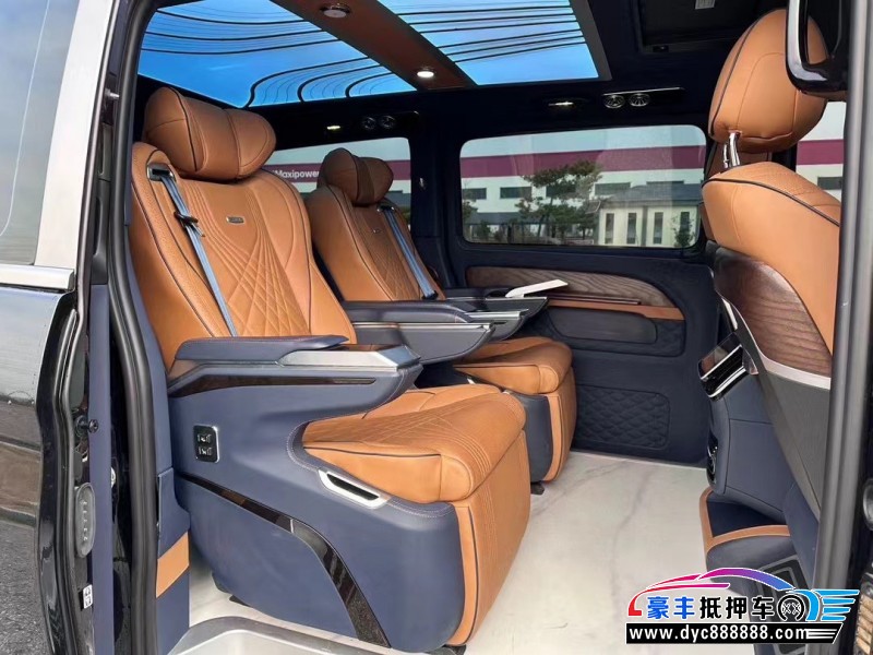 21年奔驰V轿车抵押车出售