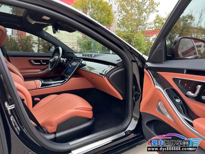 22年奔驰S轿车抵押车出售