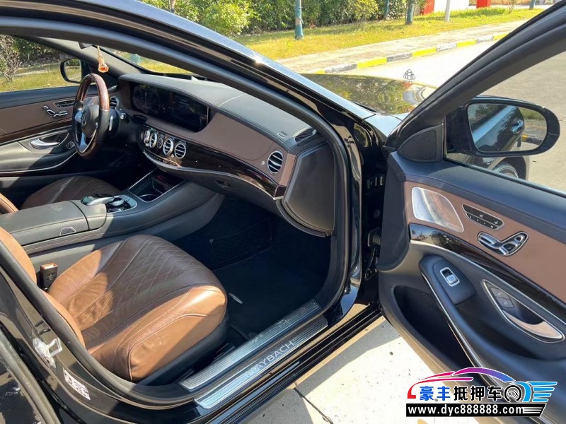 18年奔驰迈巴赫S级轿车抵押车出售