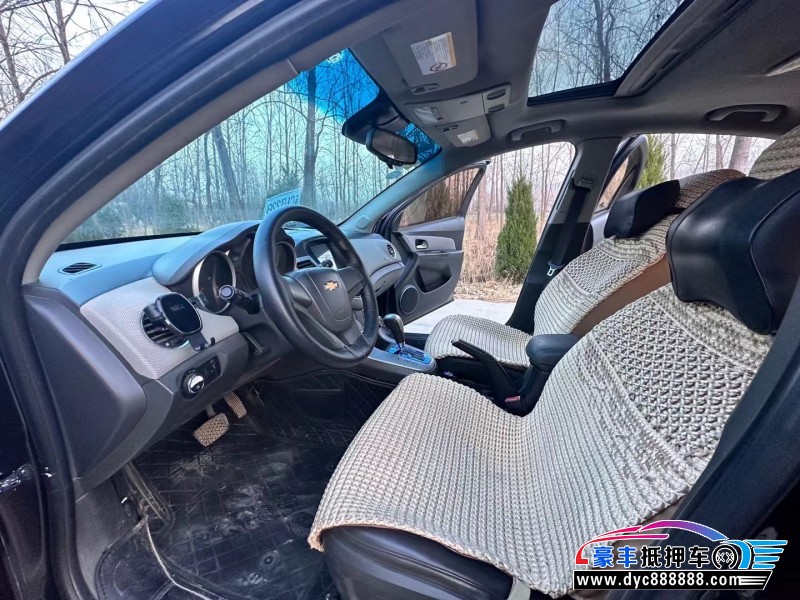 10年雪佛兰科鲁兹轿车抵押车出售