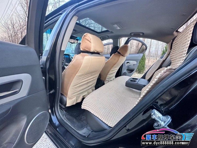 10年雪佛兰科鲁兹轿车抵押车出售