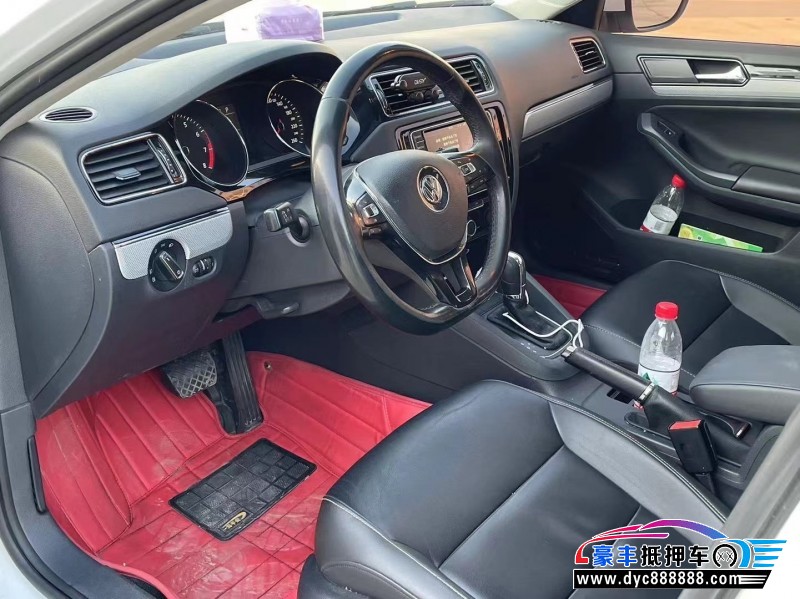 17年大众速腾轿车抵押车出售