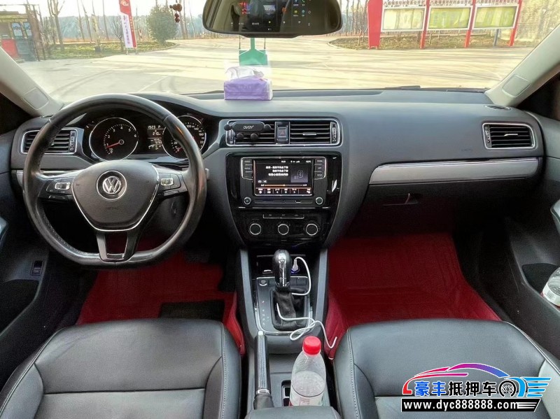 17年大众速腾轿车抵押车出售