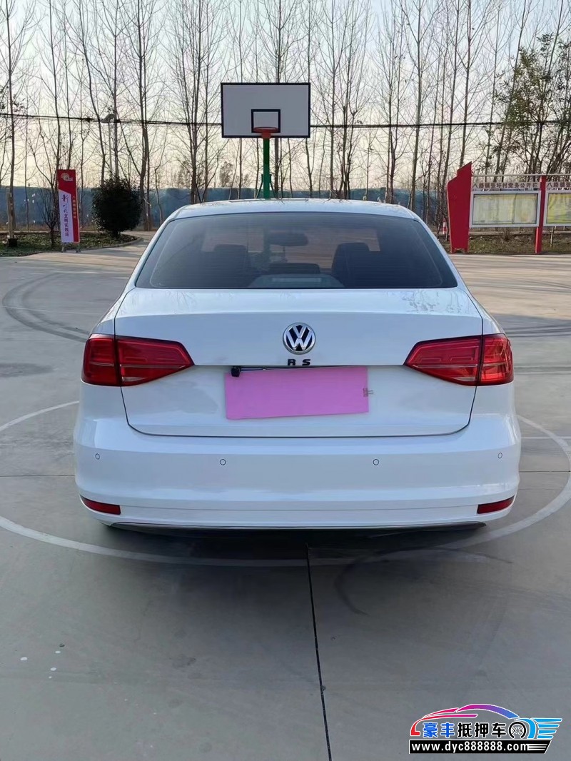 17年大众速腾轿车抵押车出售