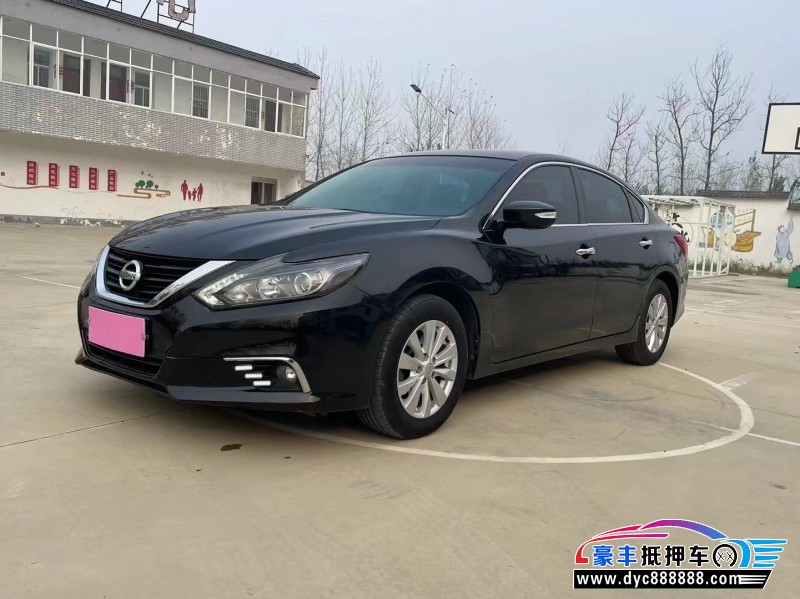 17年日产天籁轿车抵押车出售