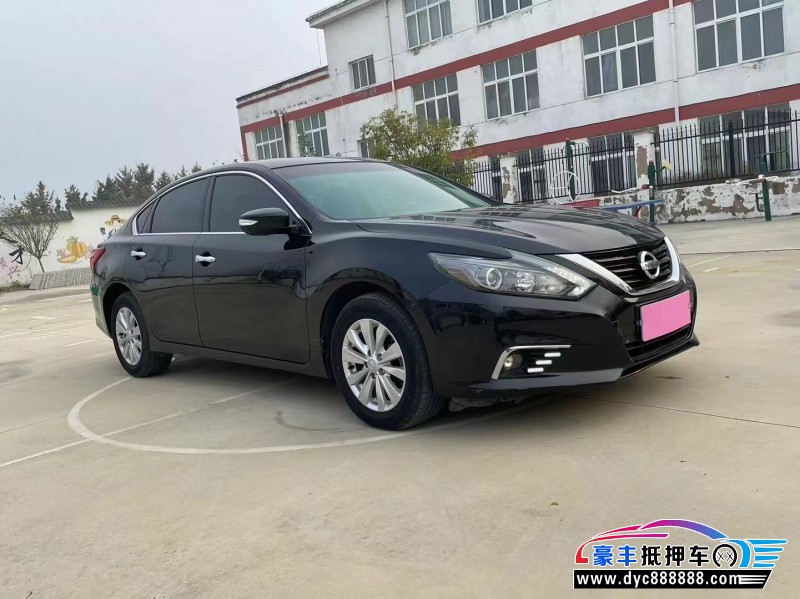 17年日产天籁轿车抵押车出售