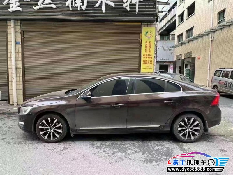 18年沃尔沃S60轿车抵押车出售