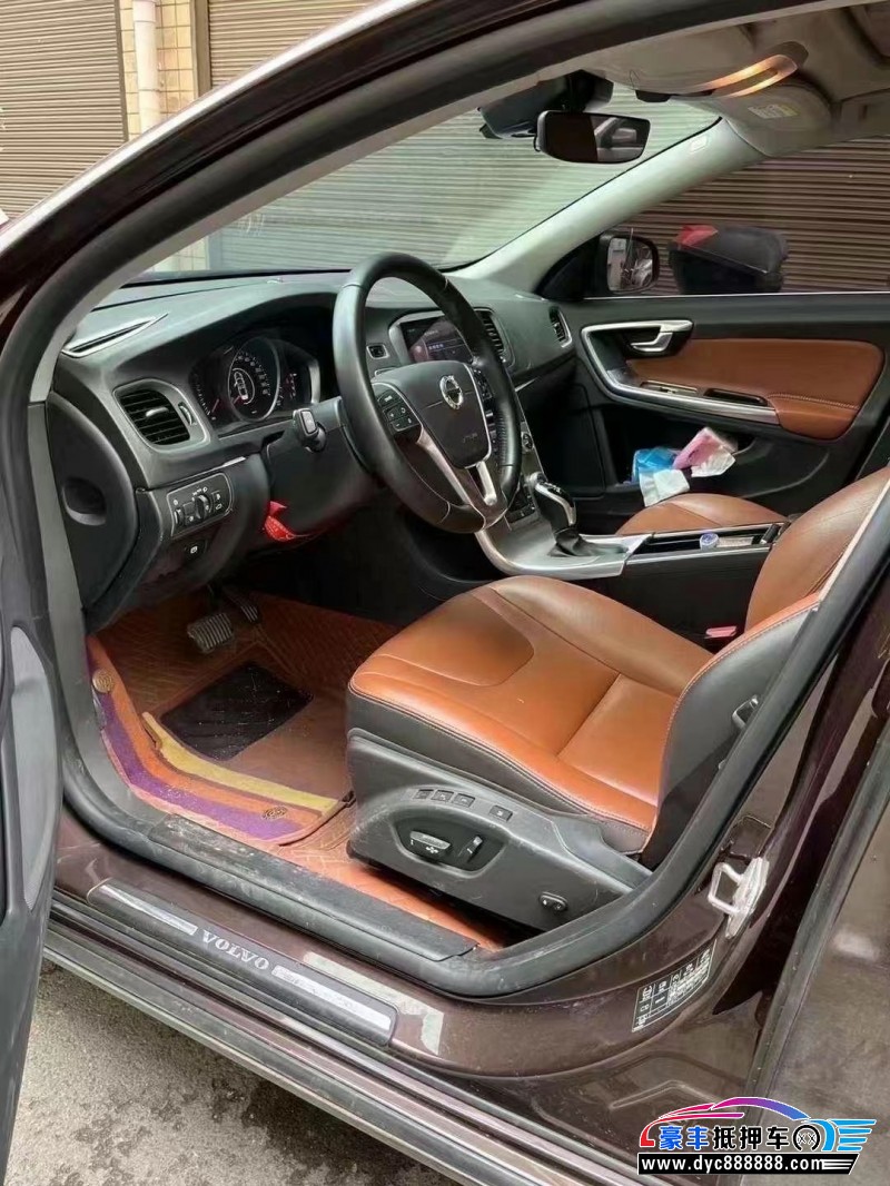 18年沃尔沃S60轿车抵押车出售