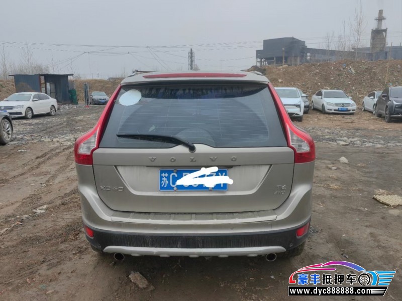 13年沃尔沃XC60轿车抵押车出售