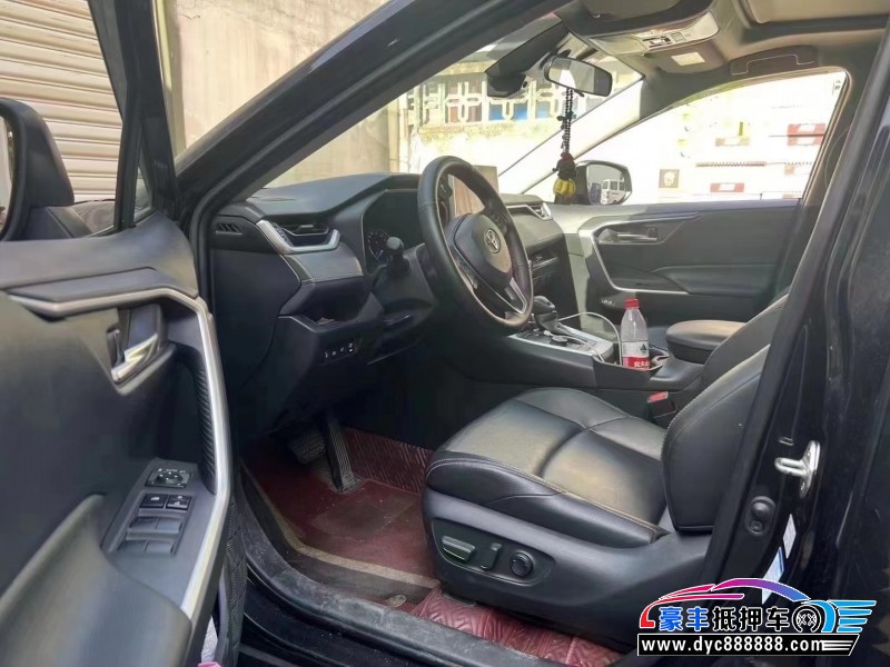 21年丰田威兰达轿车抵押车出售