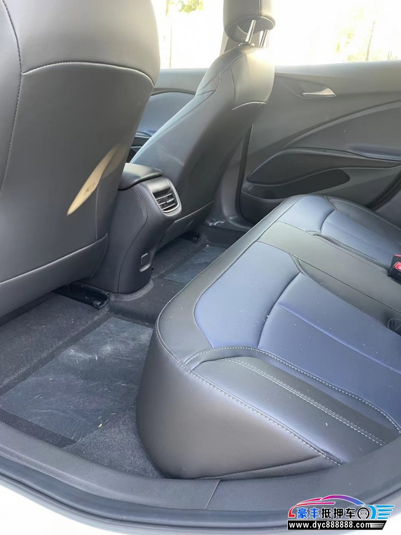 23年别克微蓝轿车抵押车出售