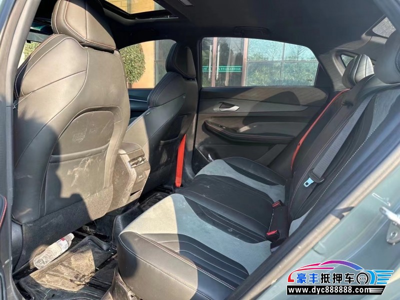 22年吉利缤瑞轿车抵押车出售