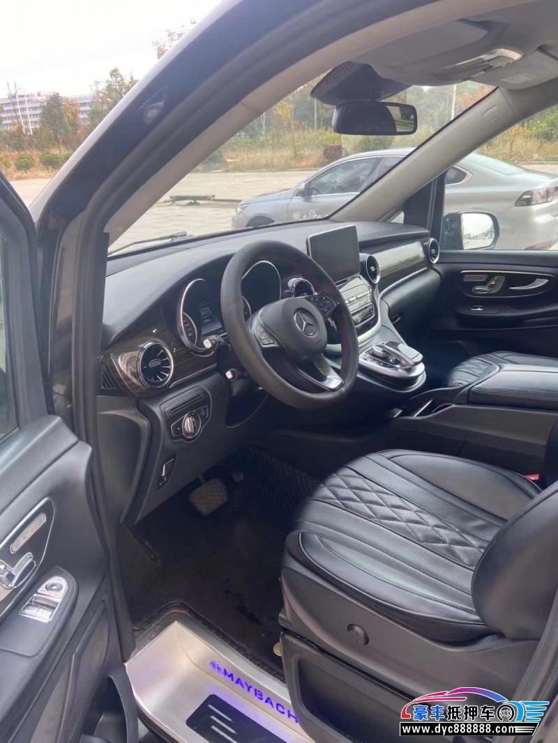 17年奔驰V轿车抵押车出售