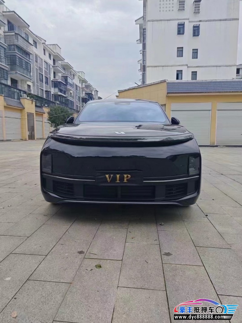 23年理想L8轿车抵押车出售