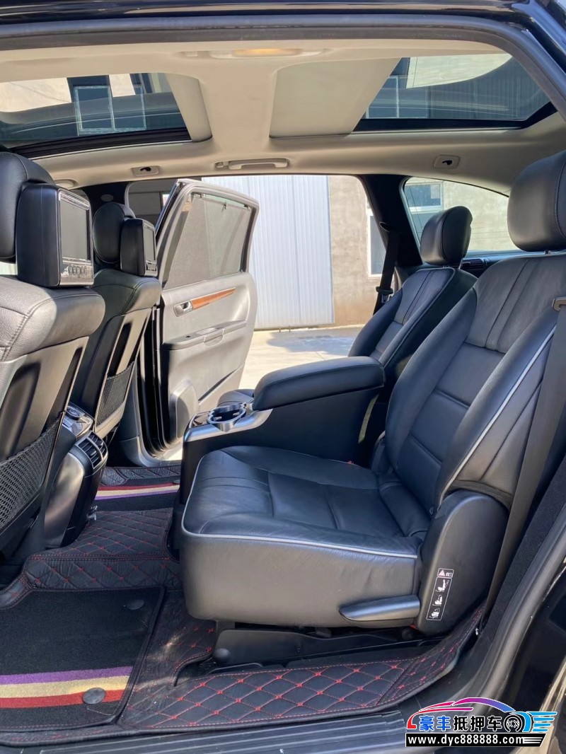 14年奔驰R轿车抵押车出售