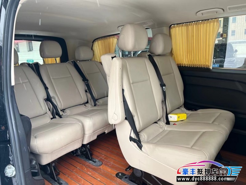 20年奔驰威霆轿车抵押车出售