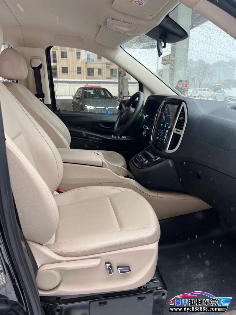 20年奔驰威霆轿车抵押车出售