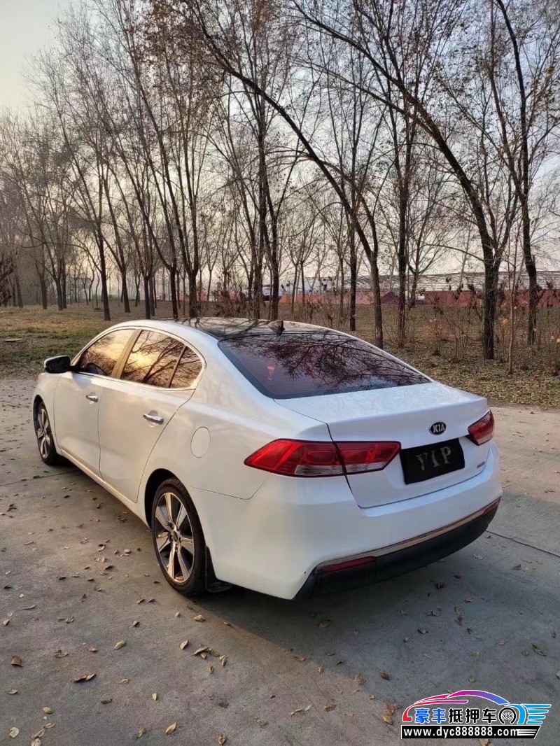 18年起亚K4轿车抵押车出售