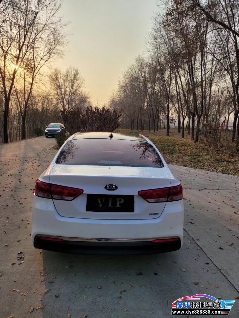 18年起亚K4轿车抵押车出售