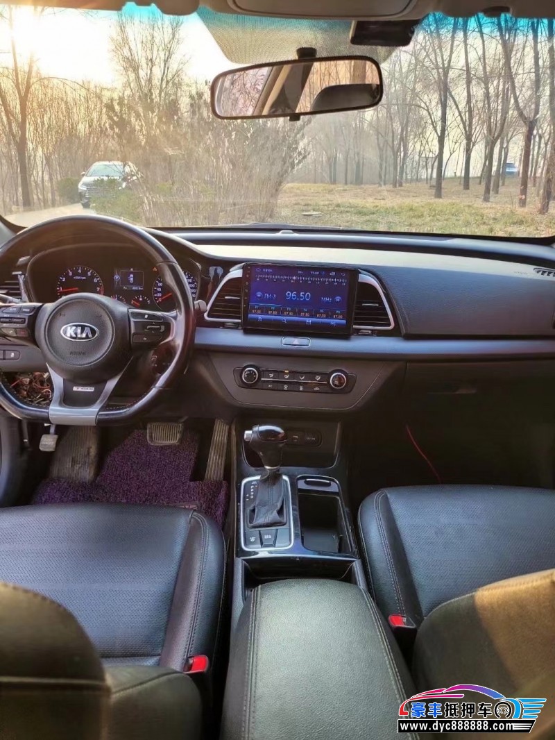 18年起亚K4轿车抵押车出售