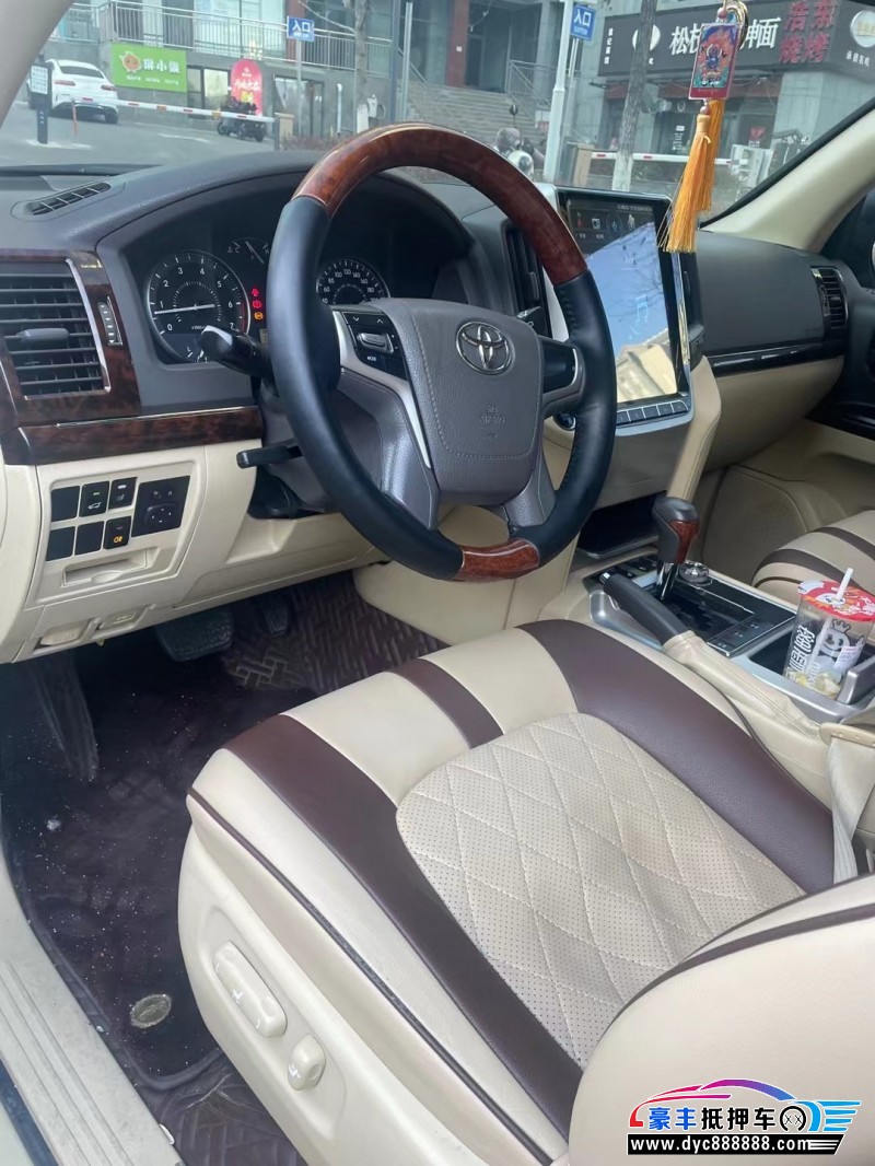 16年丰田兰德酷路泽轿车抵押车出售