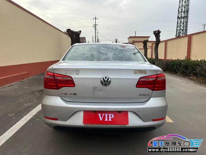 14年大众宝来轿车抵押车出售