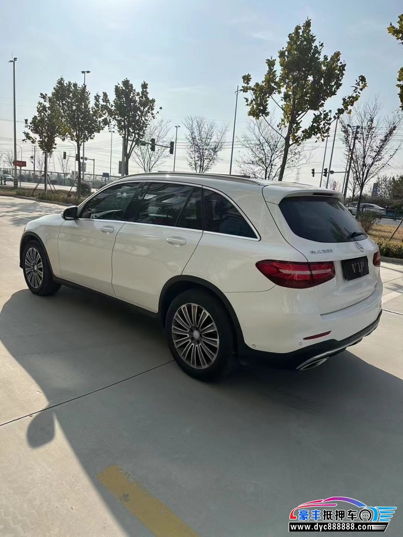 17年奔驰GLC轿车抵押车出售