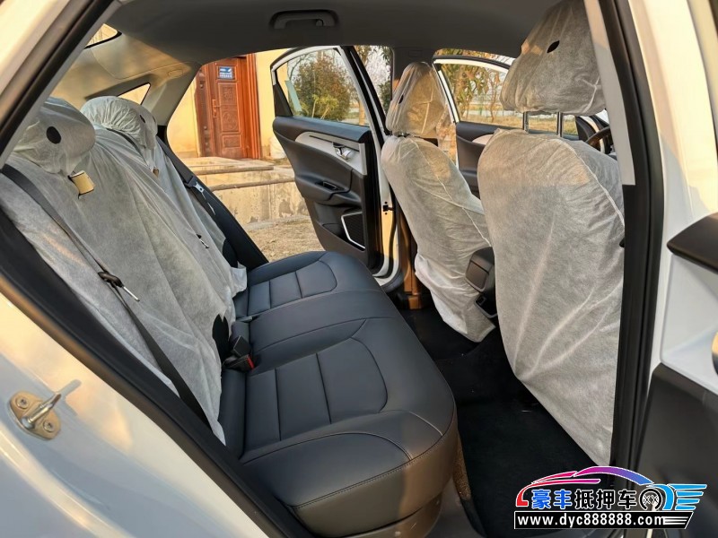 23年吉利几何轿车抵押车出售