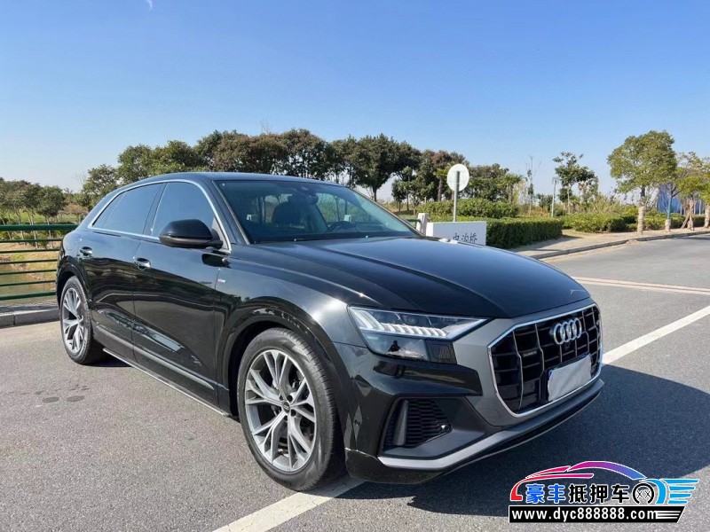23年奥迪Q8轿车抵押车出售