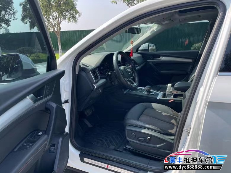 19年奥迪Q5SUV抵押车出售