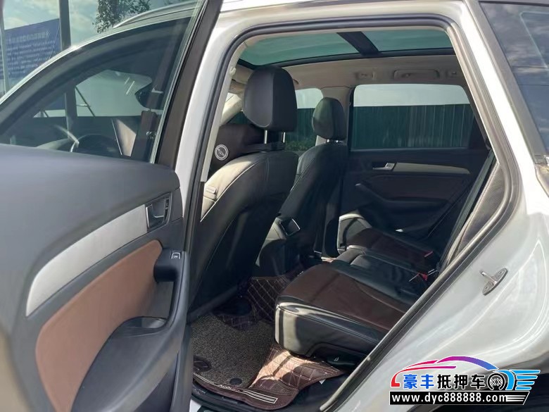 17年奥迪Q5SUV抵押车出售